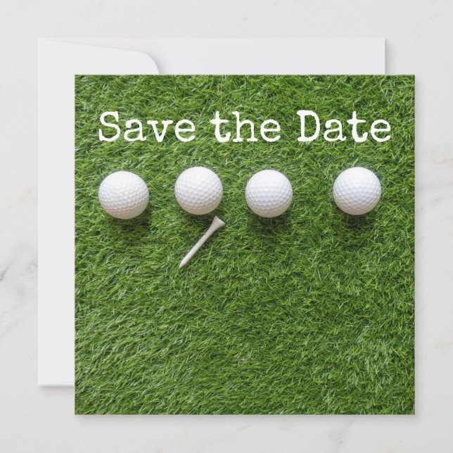 Reserve A Data Quatro bolas de golfe com tee em grama verde (Frente)