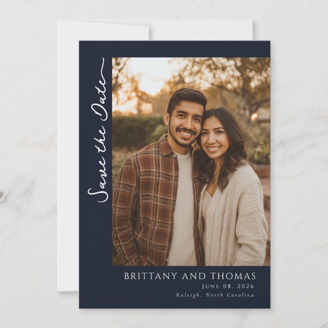 Reserve A Data Romantic Wedding Invitation with Couple (Frente)
