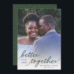 Reserve A Data Simplesmente Melhor Juntar Foto De Cheio De Script<br><div class="desc">Esta foto de na moda Salve a data da placa sem formatação apresenta tipografia manuscrita, leitura, "melhor juntos" sobre um modelo de foto sangrada de cheio. Uma camada branca na parte inferior da placa permite que o texto se destaque sobre quase qualquer foto! A parte traseira da placa contém um...</div>