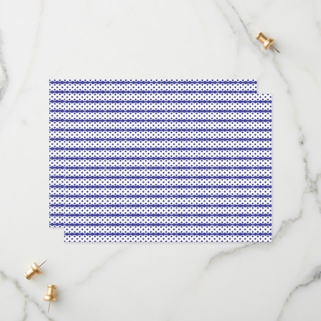 Reserve A Data Um céu azul vívido com nuvens brancas espalhadas. (Frente/Verso In Situ)