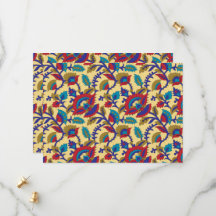 Uma peça de arte têxtil vibrante com vermelho arro