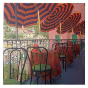 Restaurante na cidade montanhosa de Vernazza, Cinq