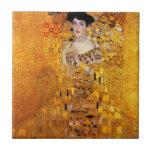 Retrato de Adele Bloch-Bauer por Gustavo Klimt<br><div class="desc">Gustavo Klimt - lugar atual do retrato 1907 de Adele Bloch-Bauer desta pintura: anteriormente Österreichische Galerie no palácio do Belvedere em Viena. Esta pintura foi vendida para $135 milhões a Ronald S. Lauder,  que a trará a seu Neue Galerie na Nova Iorque.</div>