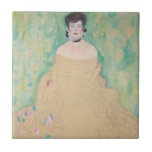 Retrato de Amalie Zuckerkandl por Gustav Klimt<br><div class="desc">O retrato inacabado de Amalie Zuckerkandl (1917), de Gustav Klimt, é um retrato de arte, simbolismo vitoriano, da era vitoriana, que apresenta uma mulher sentada com os braços dobrados em sua direção e fora do vestido de ombro que flui até o chão. Os críticos de arte predizem que esta peça...</div>
