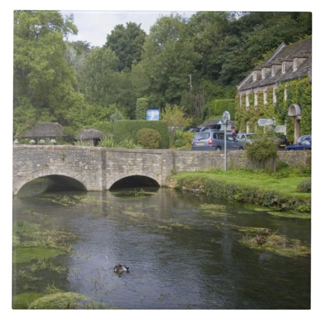 Ria de trutas na vila de Bibury, (Frente)