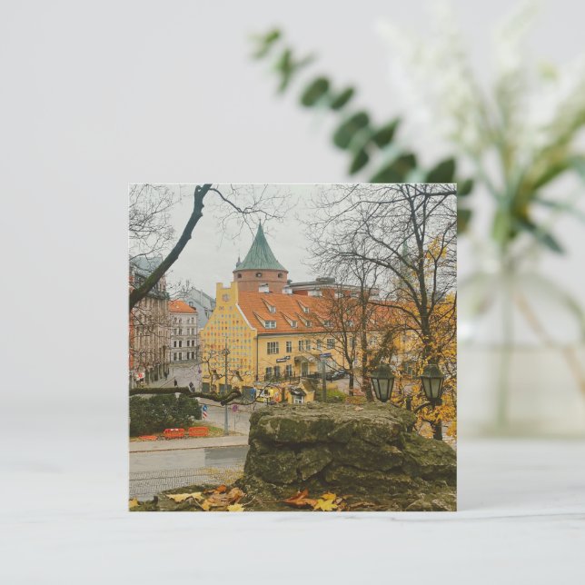 Riga no outono (Em pé/Frente)