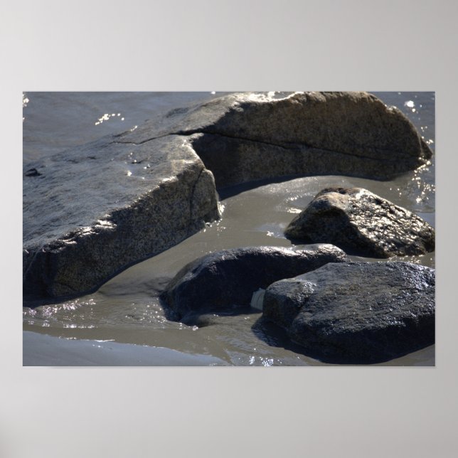 Rocks in the Ocean Poster (Frente)