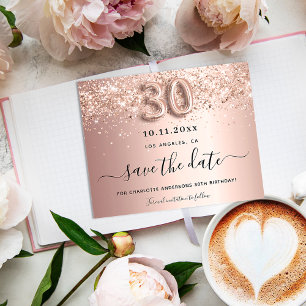 Rosa de aniversário de 30 anos de orçamento borrão