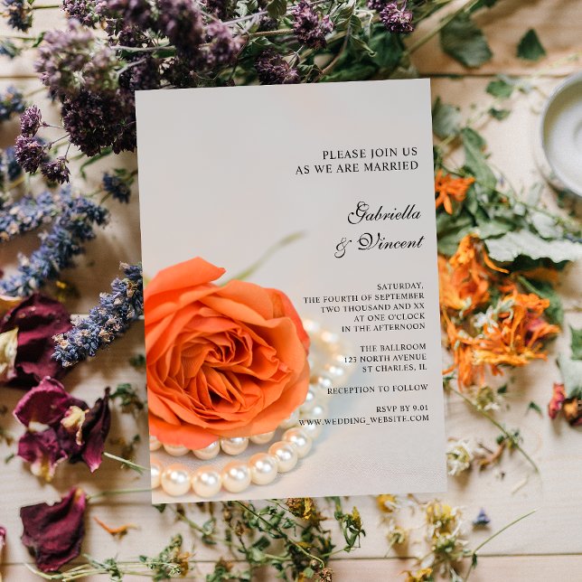 Rosa de Laranja e Pérolas Brancas Convite para Cas (Invite guests to your marriage with the elegant Orange Rose and Pearls Wedding Invitation.)
