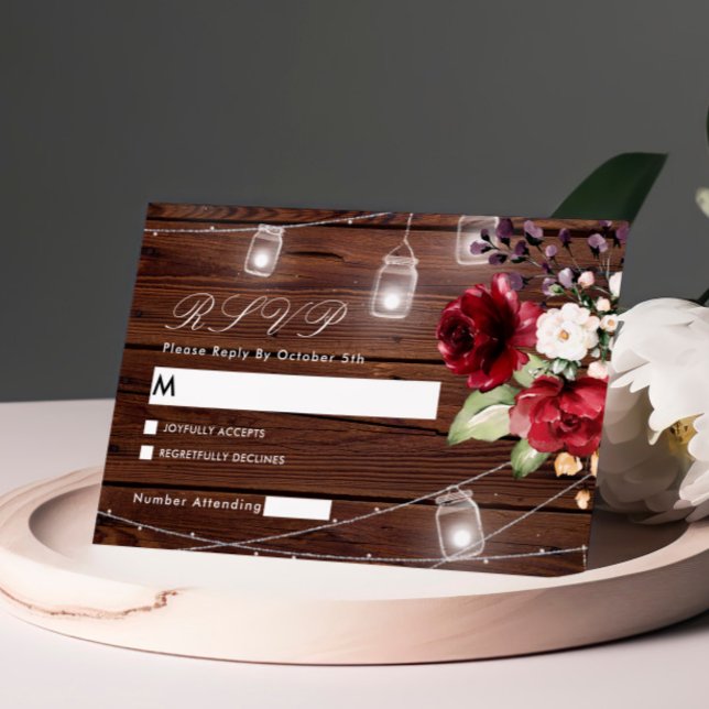 Rosa vermelha Flores Rustic Wood Weding RSVP Card (Criador carregado)