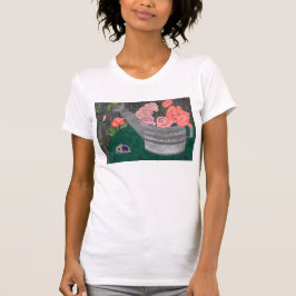 Rosas e a camisa da lata molhando por Julia Hanna