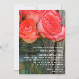 Rosas Em Um Convite de casamento De Madeira Mason