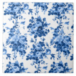 Rosas Românticos Antigos da Vintagem - Azul em Bra<br><div class="desc">Vintage antiga elegante e clássica,  rosas azuis Delft em fundo branco.</div>