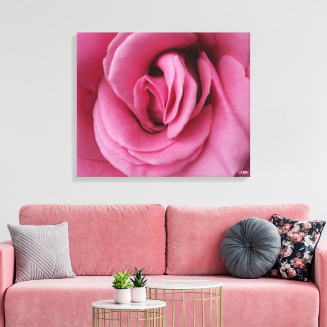 Rose Queen Romance Stretched Canvas Print (Insitu(Sala de estar))