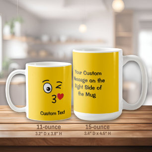 Rosto Jogando uma Xícara de café
