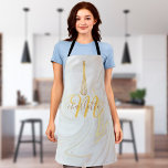 Roteiro Monograma Dourado Whisk Marble Swirls<br><div class="desc">Um avental cômico com um elegante uísque dourado sobre um fundo de mármore com seu nome e monograma em tipografia de na moda. Projetado por Thisnotme©</div>