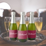 Roteiro Simples Estilizado de Bridesmaid Vinho Ver<br><div class="desc">Etiquetas autoadesivas para as suas miniembalagens de vinho espumante,  que apresentam uma cor de vinho tinto tenra,  juntamente com a "Bridesmaid" impressa em guião branco e estilizado. Uma ideia excelente para quando dá as damas de honra,  além de planejar uma festa de solteira!</div>