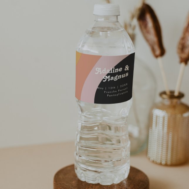 Rótulo da garrafa de água escura arco-íris dos ano (Criador carregado)