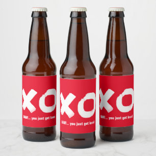 Rótulo de Cerveja Vermelha e Branca do Kiss Hug