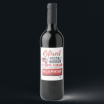 Rótulo De Garrafa De Cerveja Aposentado Trabalhador Postal Funny Mailman<br><div class="desc">Um presente de despedida bonito e engraçado para um colega de trabalho que acabou de terminar o seu último turno depois de muitos anos de serviço a entregar correio, encomendas e presentes de Natal através da neve, granizo, chuva e mau tempo. Trabalhador postal aposentado Adeus Tensão Alô Pressão parando presentes...</div>