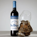 Rótulo De Garrafa De Cerveja Bar Mitzvah Modern Marinho Blue Silver Tallit Scri<br><div class="desc">Tenha orgulho, alegria e mostre este marco do seu Bar favorito Mitzvah! Use este rótulo de vinho legal, único, moderno e personalizado para adicionar a seu dia especial. A tipografia de escrita azul-marinho, uma Estrela prateada de David e um talento gráfico listrado azul-marinho e prateado inspiraram uma camada gráfica simples...</div>