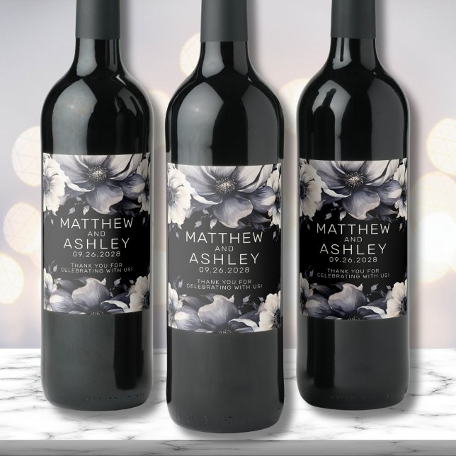 Rótulo De Garrafa De Cerveja Casamento Branco Floral Negro Moderno Elegante (Modern Elegant Floral Black White Wedding Wine Label)