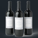 Rótulo De Garrafa De Cerveja Casamento Clássico Vintage Azul Empoeirado Quadro<br><div class="desc">Elegante desenho de moldura ornamental vintage com fonte serifada sofisticada e nome do casal em cor azul empoeirado,  simples e clássico,  ótimos rótulos de vinho personalizados para casamento moderno clássico,  casamento vintage romântico e casamento tradicional formal.</div>