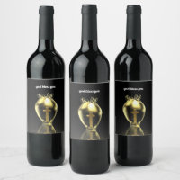 Chalice brilhante mágico na igreja.personalizado