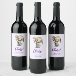 Rótulo De Garrafa De Cerveja Coelho Fofo Segurando uma Tulipa Comemorando