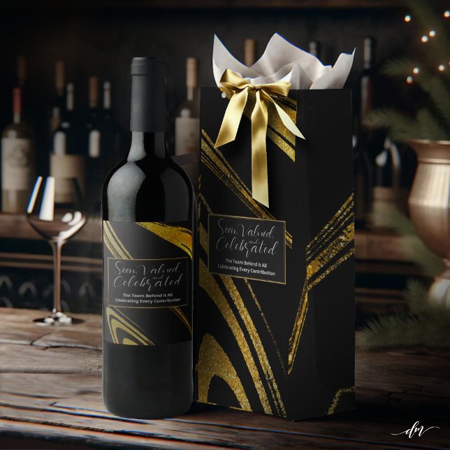 Rótulo De Garrafa De Cerveja Elegante Preto e Dourado (Elegant black and gold marble wine label with coordinating gift bag.)