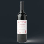 Rótulo De Garrafa De Cerveja Festa de Despedida de Solteira Cowgirl Rosa Cor de<br><div class="desc">Este Rótulo de Vinho para Festa de Despedida de Solteira Cowgirl Rosa Cor de Rosto Último Rodeio apresenta um layout desenhado à mão com ilustrações desenhadas à mão junto com uma fonte western! Você tem liberdade para criar algo exclusivamente seu! Edite facilmente as palavras e cores para combinar com seu...</div>