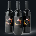 Rótulo De Garrafa De Cerveja Moldura Floral de Outono Rústico<br><div class="desc">Moldura floral e folhagem de outono rústico,  rótulos de vinho personalizados. Características,  folhas de outono coloridas,  flores e moldura redonda em dourado claro. O modelo de estilo de design moderno fornece linhas para nomes,  data do evento e local.</div>