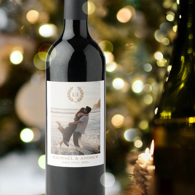 Rótulo De Garrafa De Cerveja Monograma Elegante Branco Dourado Casado (Criador carregado)