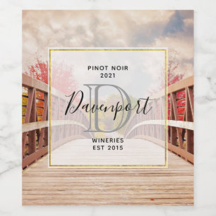 Rótulo De Garrafa De Cerveja Ponte rustica de madeira no Fazer de vinho