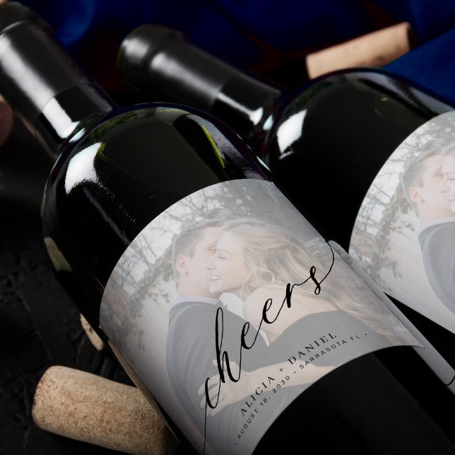 Rótulo De Garrafa De Cerveja Simples script moderno anima casamento de fotos (Criador carregado)