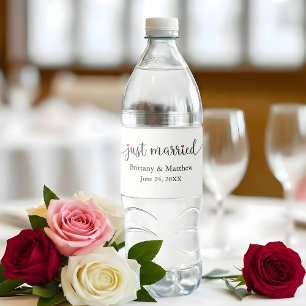 Rótulo De Garrafa De Vinho Caligrafia Coração Vermelho Recém-Casados Casament