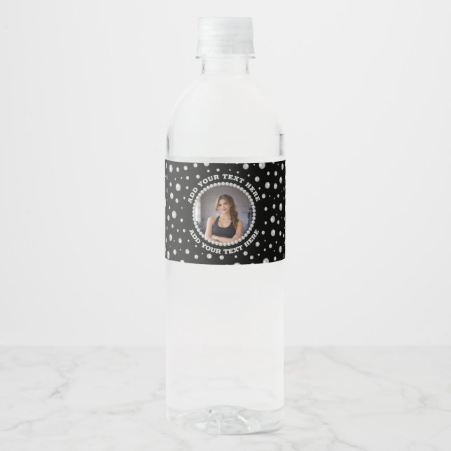 Rótulo De Garrafa De Vinho Foto Personalizada com Círculo de Pérolas em Preto (Frente)