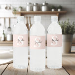 Rótulo De Garrafa De Vinho Nome Personalizado Moderno Monograma Pastel Rosa<br><div class="desc">Nome Personalizado Moderno Monograma Pastel Rosa</div>