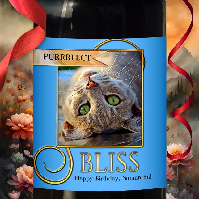 Rótulo de Vinho Gato Engraçado Puro Bliss (A pretty funny cat wine label featuring your own photo framed by bright blue and gold design)