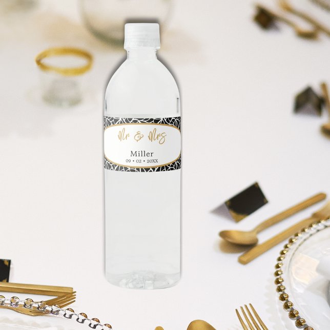 Rótulo Para Garrafa D'água Botânica deixa o padrão Sr & Sra Data (Botanical Leaves Pattern Mr & Mrs Name Date Water Bottle Label)