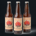 Rótulo Para Garrafa De Cerveja Acampamento Stag Do Campire para a festa de soltei<br><div class="desc">Design apresenta uma ilustração original de uma fogueira vermelha e laranja, com chamas provenientes de toros marrons. Excelente para acampamento ou entusiasta do exterior ou VAMOS GET LIT solteiro ou aniversário de 21 anos. Apenas personalize com sua informação. Este design de acampamento também está disponível em outros produtos. Não vê...</div>