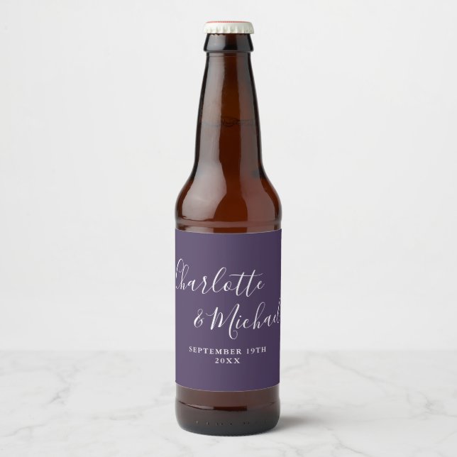 Rótulo Para Garrafa De Cerveja Assinatura Elegante Script Roxo Casamento (Frente)