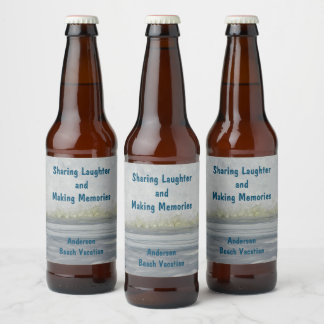 Rótulo Para Garrafa De Cerveja Compartilhando risadas e criando memórias em uma v