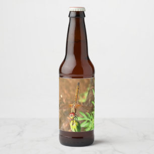 Rótulo Para Garrafa De Cerveja Dragonfly Artística Descendo Na Cabeça Da Flor