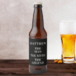 Rótulo Para Garrafa De Cerveja Festa de aniversário de fotos da lenda do mito<br><div class="desc">Um clássico fundo negro. Texto: O Homem,  O Mito,  A Lenda. Personalizar e adicionar seu nome</div>
