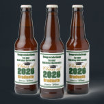Rótulo Para Garrafa De Cerveja Green Gold Class of 2026 Custom Graduation Party<br><div class="desc">Customize your own green and gold Class of 2026 graduate beer labels for a college graduation party. Cool varsity letters for the year on great custom labels for university senior gifts.</div>