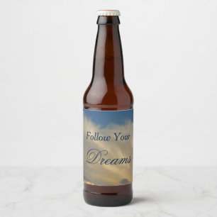 Rótulo Para Garrafa De Cerveja Siga sua celebração das nuvens do céu azul dos