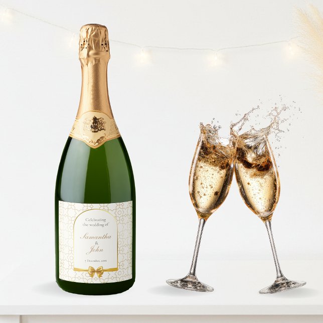 Rótulos de Vinho Espumante de Casamento Geométrico (Gold & Ivory Geometric Art Deco Wedding Champagne Bottle Label)