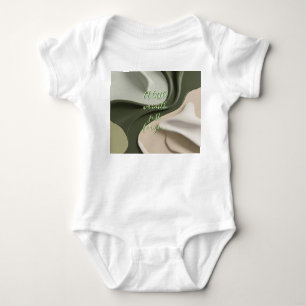 Roupa de camisa de bebê em na moda gráfico
