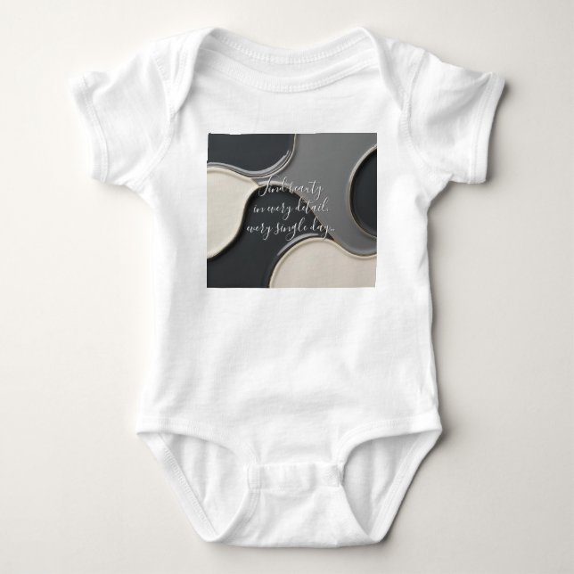 Roupa de camisa de bebê em na moda gráfico (Frente)
